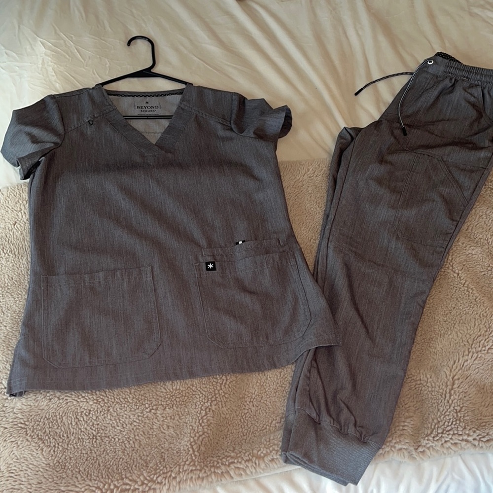 Beyond Scrubs XS